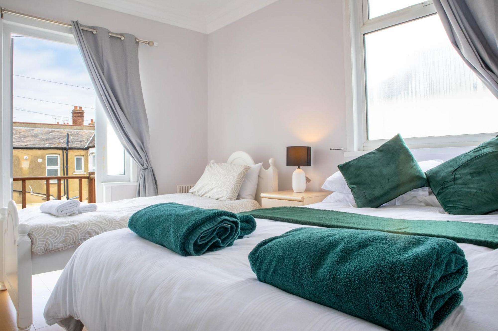 2 Bedroom Apartment Σάουθεντ-ον-Ση Εξωτερικό φωτογραφία